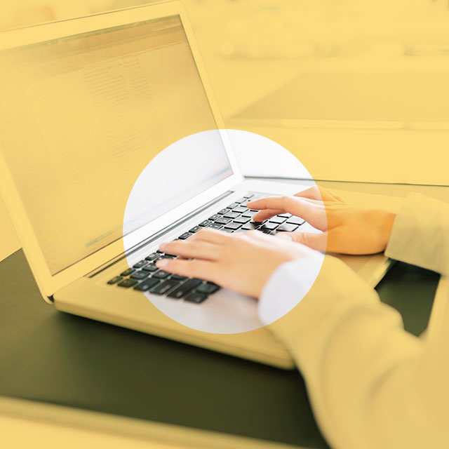Intralinks for M&A Advisory and Corporate Finance Before opening a virtual data room, kick off deal management right – organize all your pre-deal documents in a single, central, location where you can gather initial data and key company and industry information.