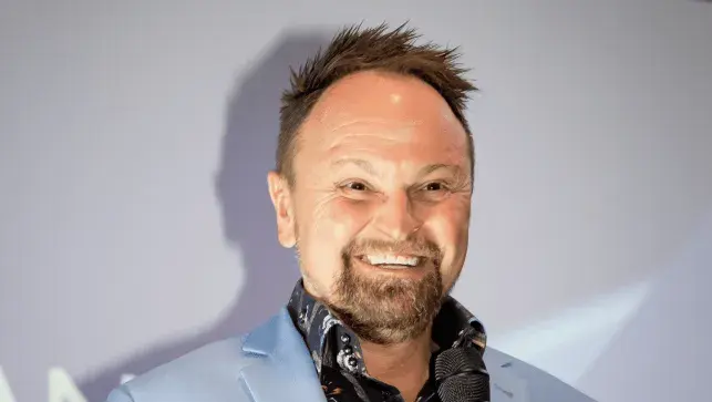 Deal Dash - Steven Bradbury Headshot